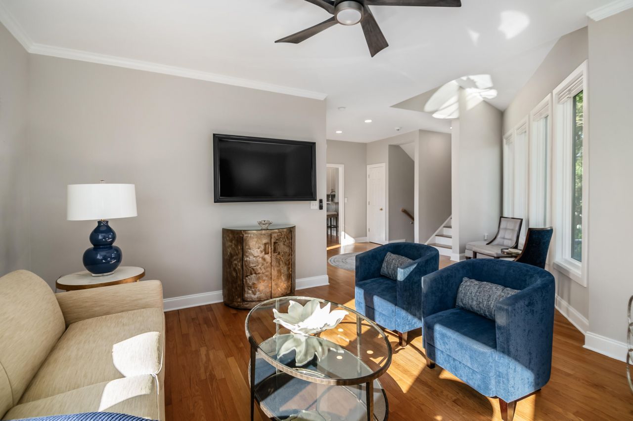 156 Tradd Street Photo 14