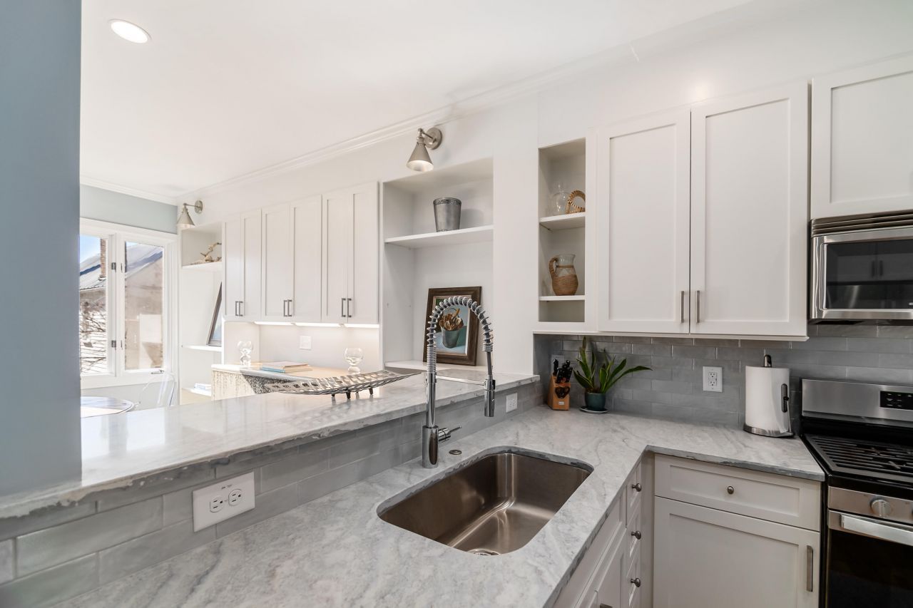 156 Tradd Street Photo 24