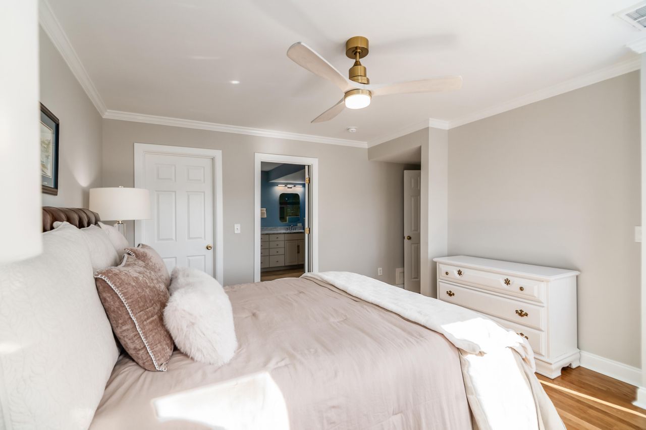 156 Tradd Street Photo 28