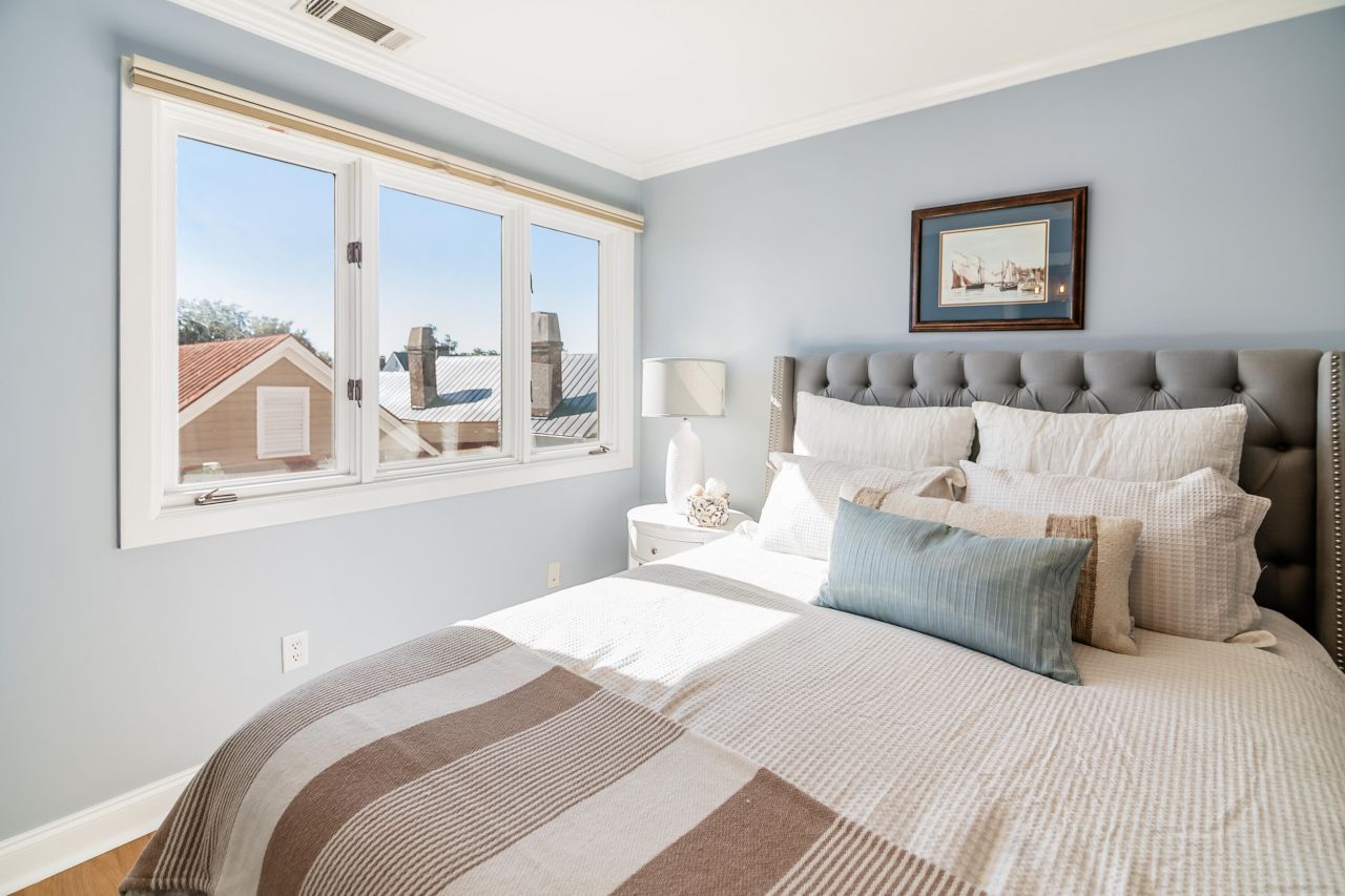 156 Tradd Street Photo 36