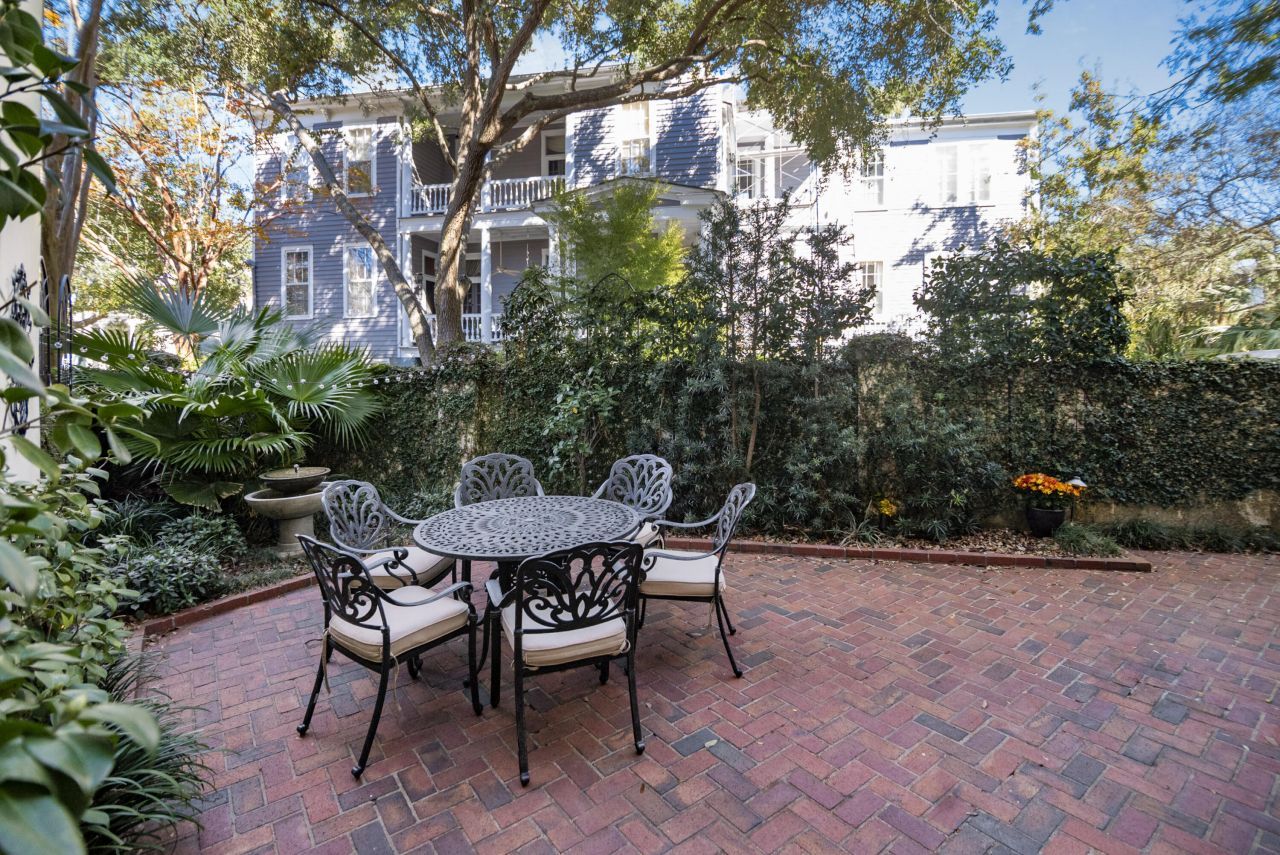 156 Tradd Street Photo 53