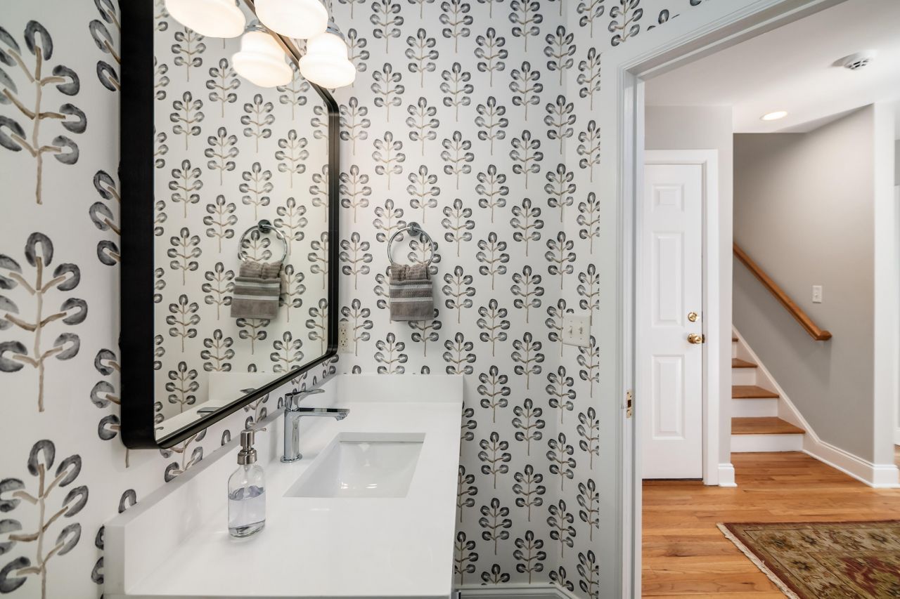 156 Tradd Street Photo 8