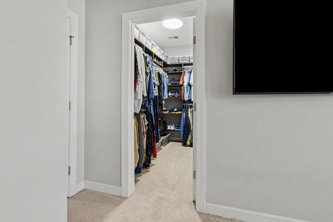 1811 D High St. Photo 16