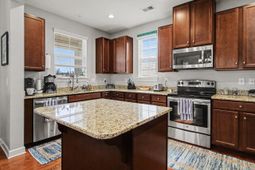 1811 D High St. photo 4