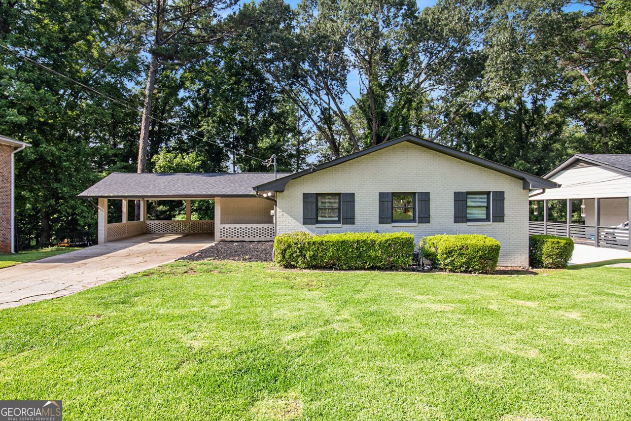 1749 W Caribaea Trail Se, Atlanta, GA 30316 Main Photo