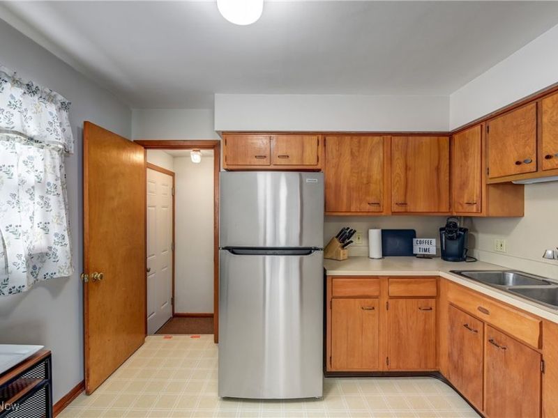 180 N Park Street, Oberlin, OH 44074 Photo 11