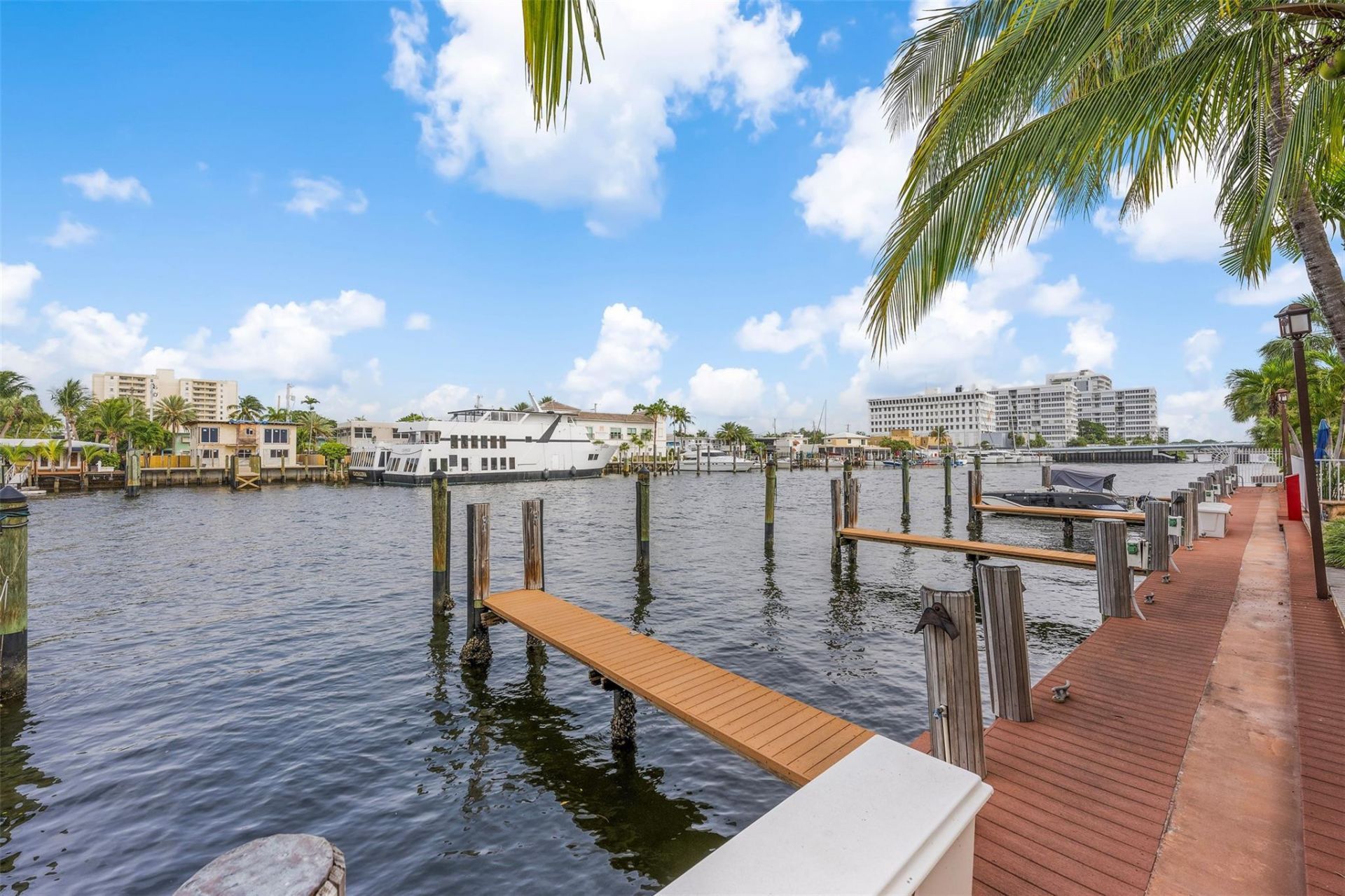 815 Middle River Drive, Unit 115, Fort Lauderdale, FL 33304 Photo