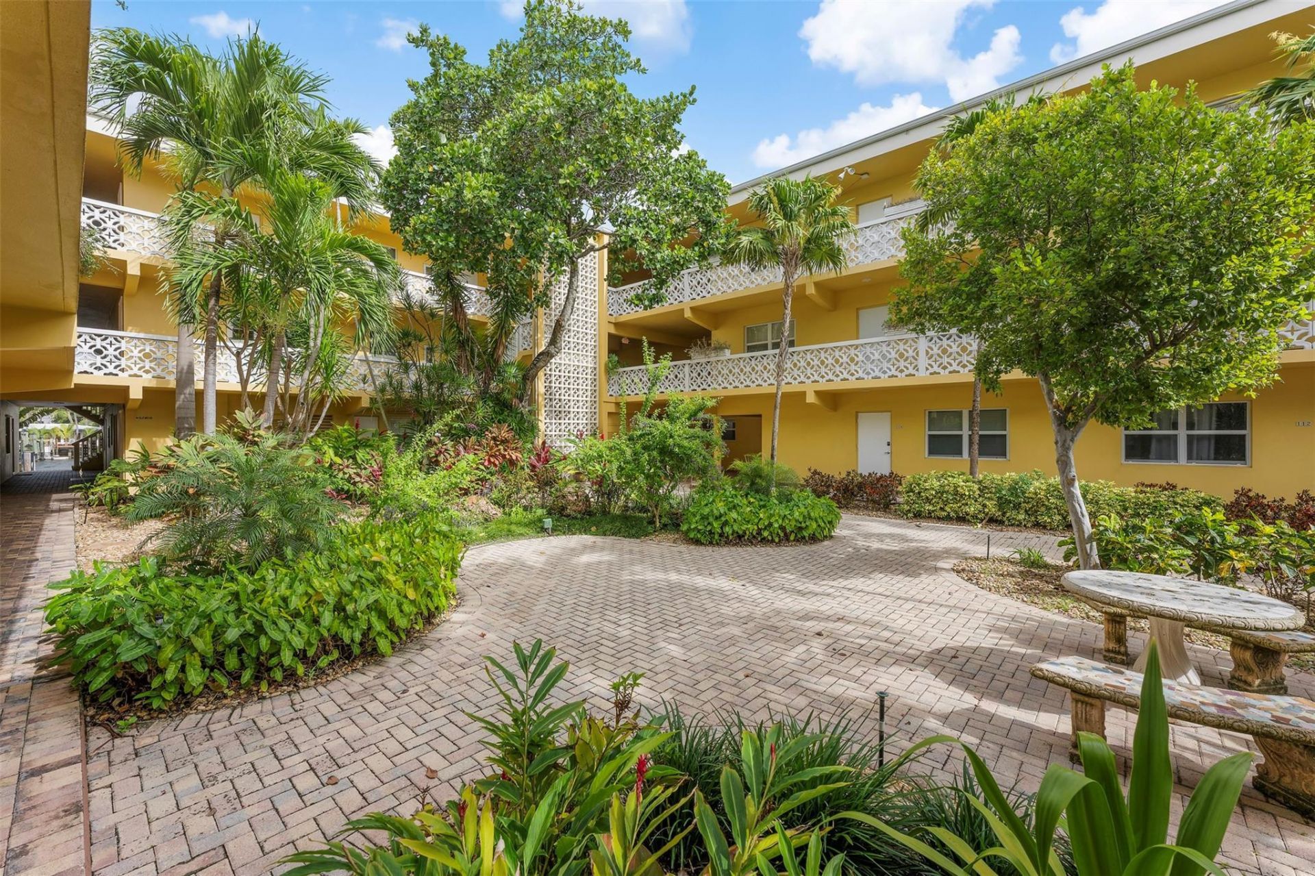 815 Middle River Drive, Unit 115, Fort Lauderdale, FL 33304 Photo