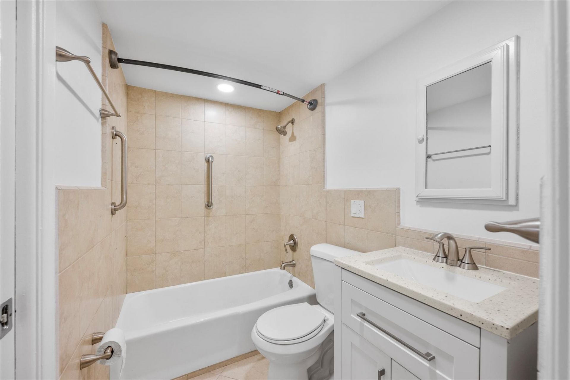 815 Middle River Drive, Unit 115, Fort Lauderdale, FL 33304 Photo