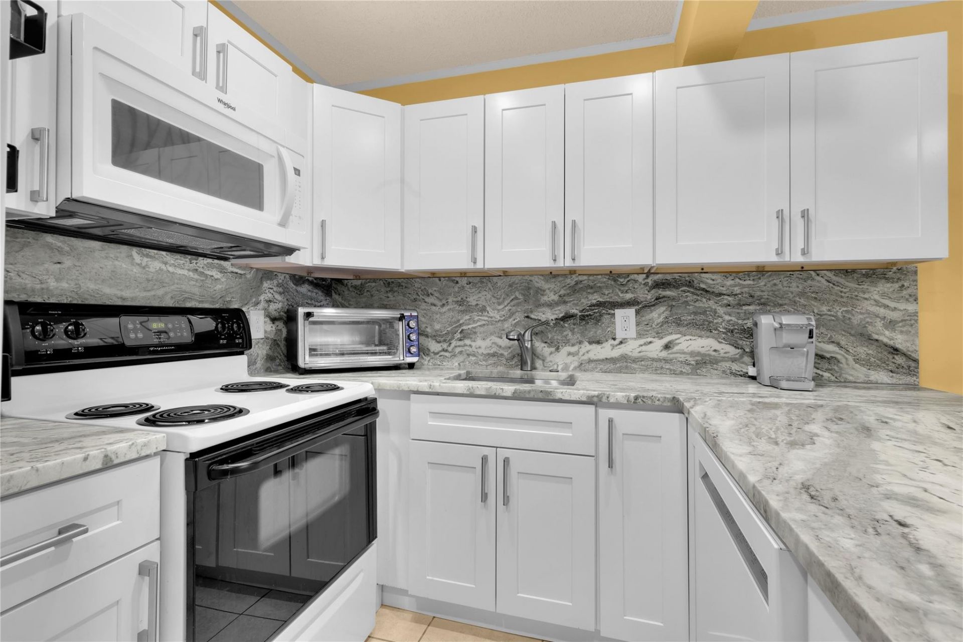 1560 Mckinley Street, Unit 210W, Hollywood, FL 33020 Photo