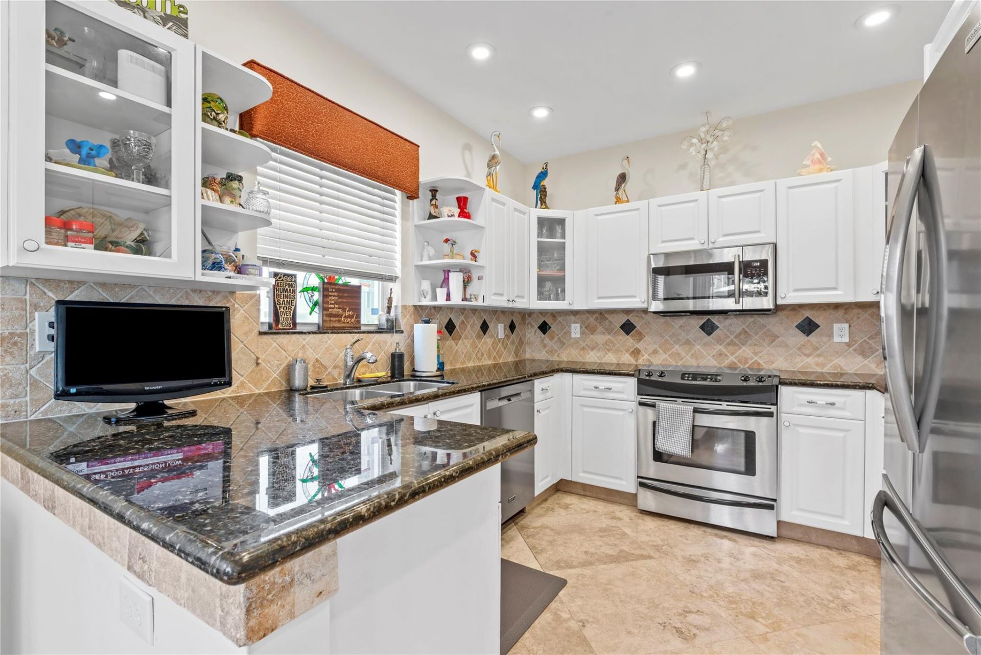 1554 Yellowheart Way, Unit 1554, Hollywood, FL 33019 Photo