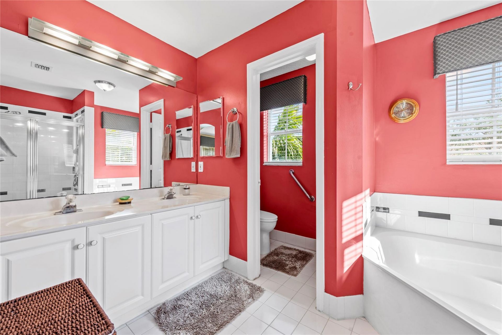 1554 Yellowheart Way, Unit 1554, Hollywood, FL 33019 Photo