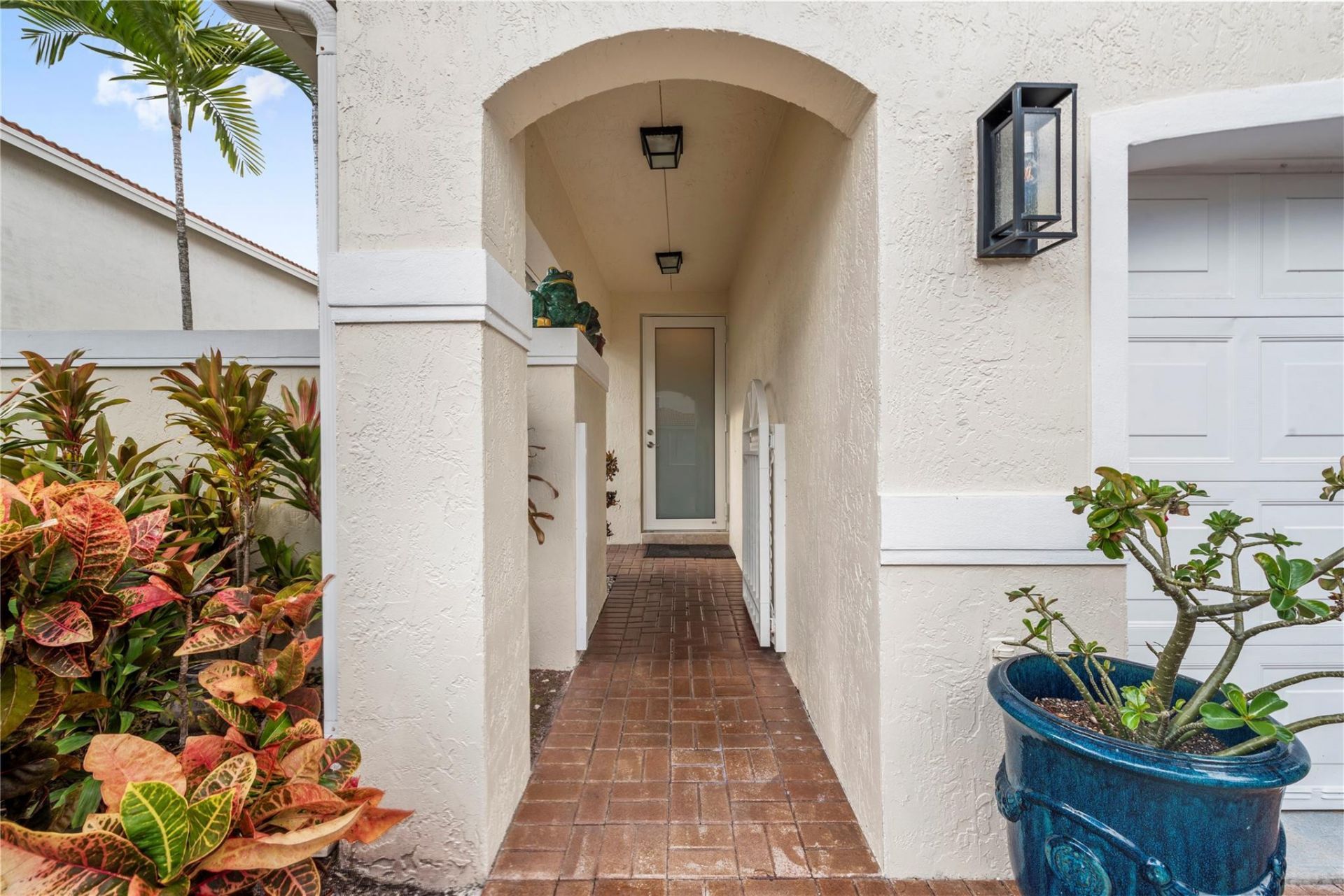 1554 Yellowheart Way, Unit 1554, Hollywood, FL 33019 Photo