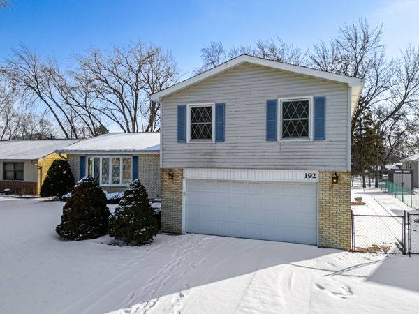 192 El Paso Lane, Carol Stream, IL 60188