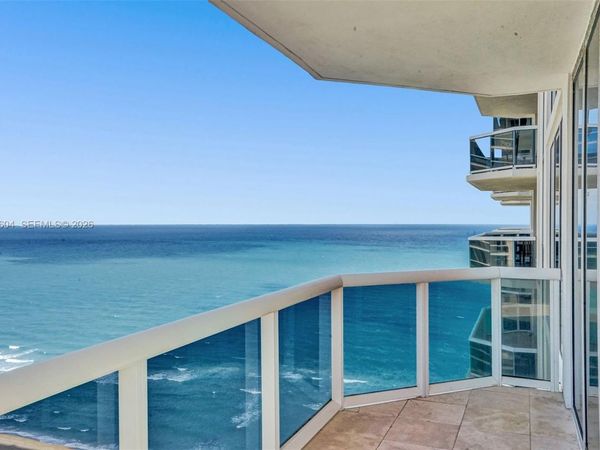 4775 Collins Ave , Unit 3007, Miami Beach, FL 33140