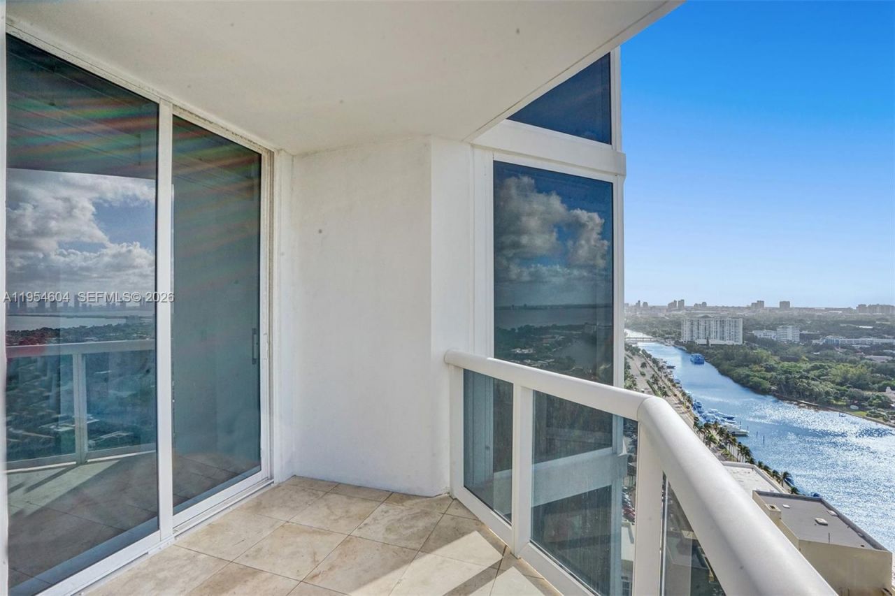 4775 Collins Ave , Unit 3007, Miami Beach, FL 33140 Photo
