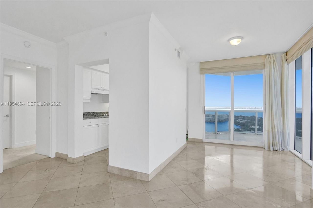 4775 Collins Ave , Unit 3007, Miami Beach, FL 33140 Photo