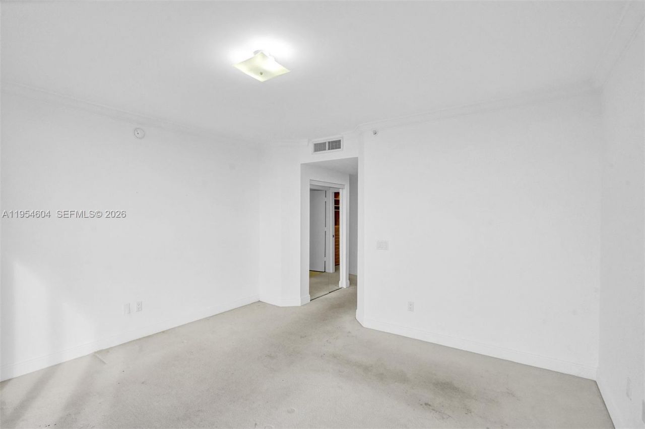 4775 Collins Ave, Unit 3007, Miami Beach, FL 33140 Photo