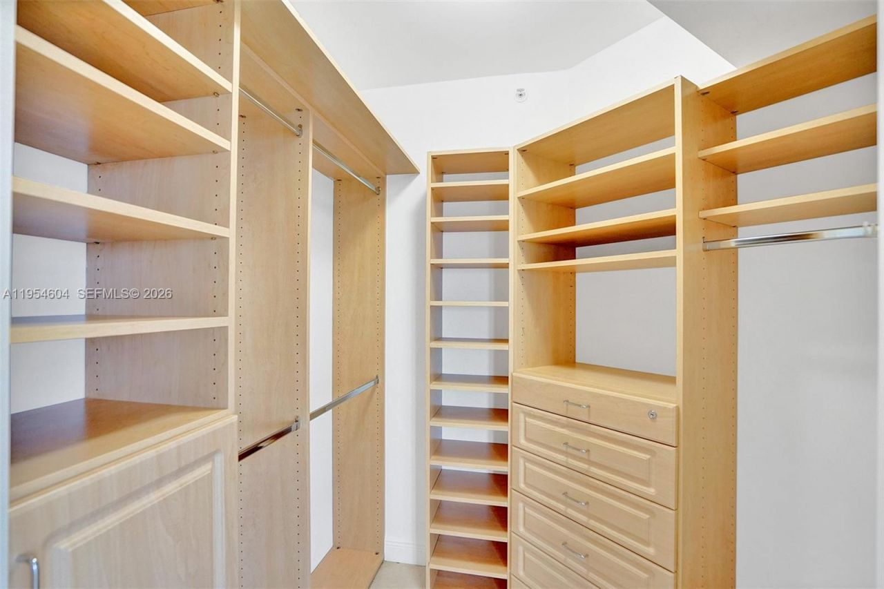 4775 Collins Ave , Unit 3007, Miami Beach, FL 33140 Photo