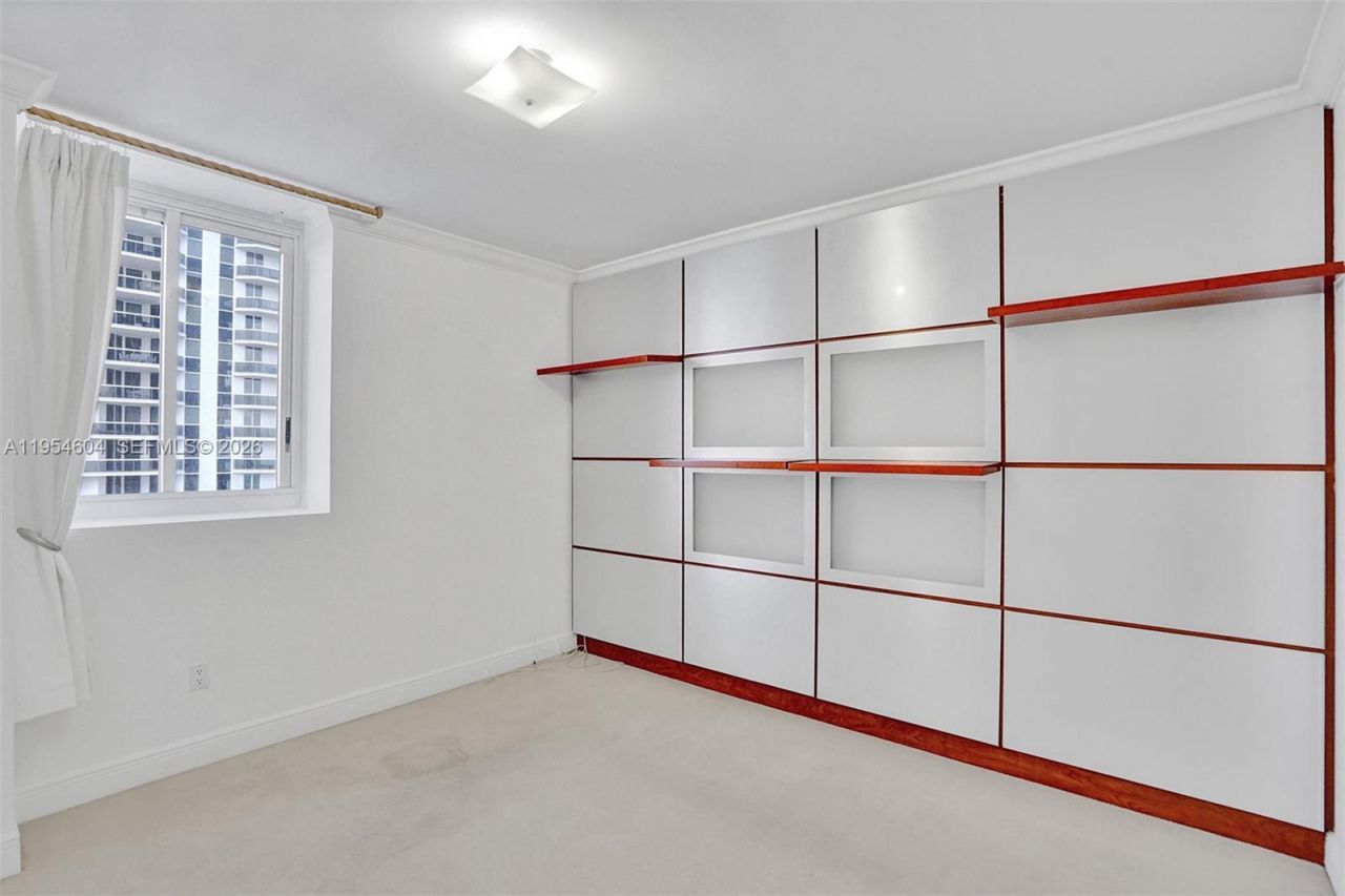 4775 Collins Ave, Unit 3007, Miami Beach, FL 33140 Photo