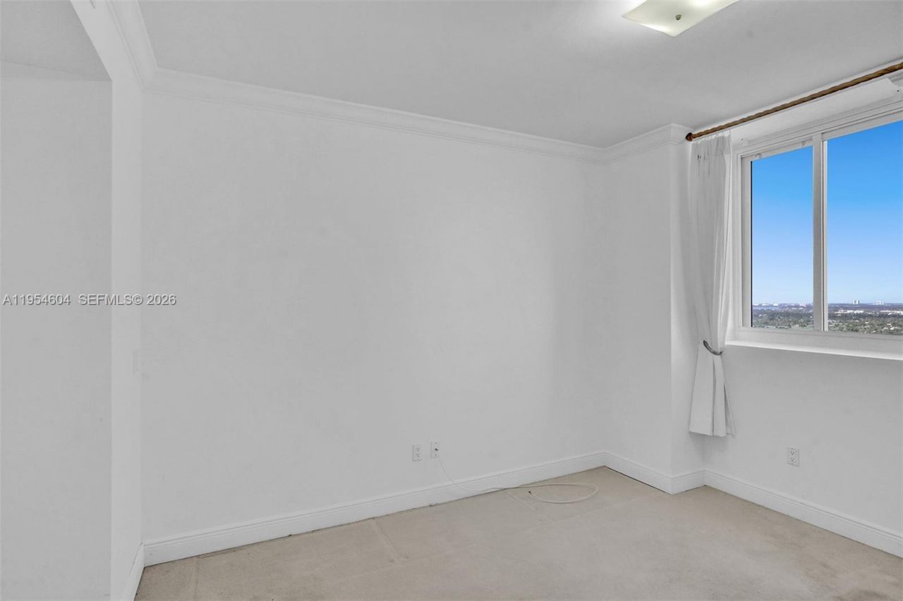 4775 Collins Ave, Unit 3007, Miami Beach, FL 33140 Photo