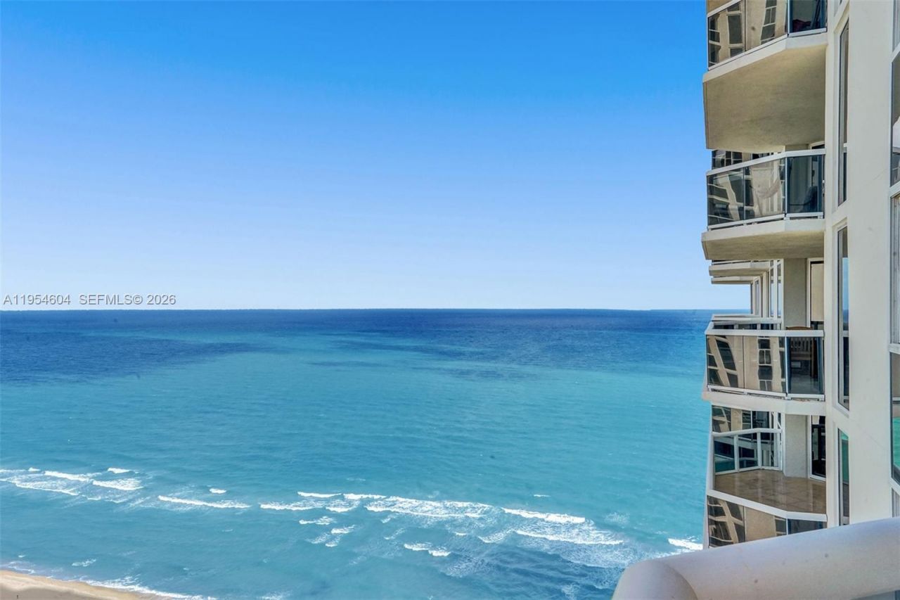 4775 Collins Ave, Unit 3007, Miami Beach, FL 33140 Photo