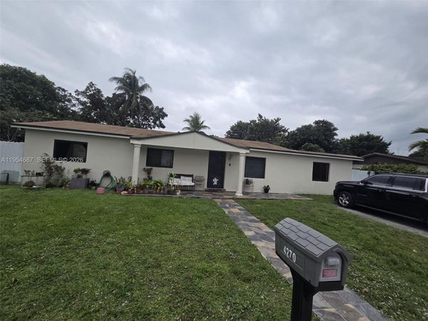 4270 NW 198th St , Miami Gardens, FL 33055
