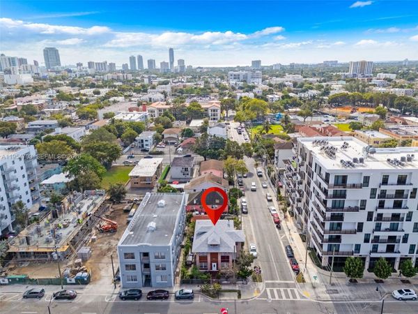 676 SW 1st St
Miami, FL 33130
$1,299,999