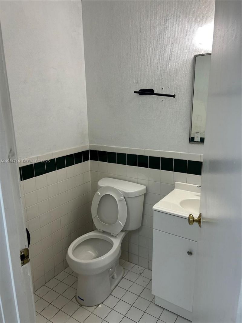 4121 NW 5th St , Unit 101, Plantation, FL 33317 Photo