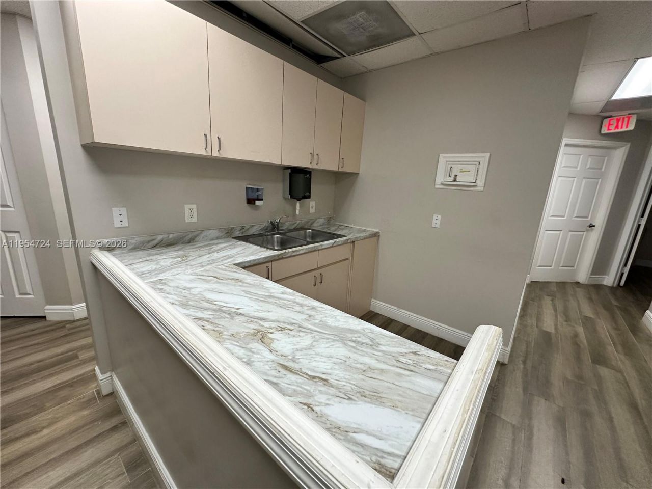 4121 NW 5th St , Unit 102, Plantation, FL 33317 Photo