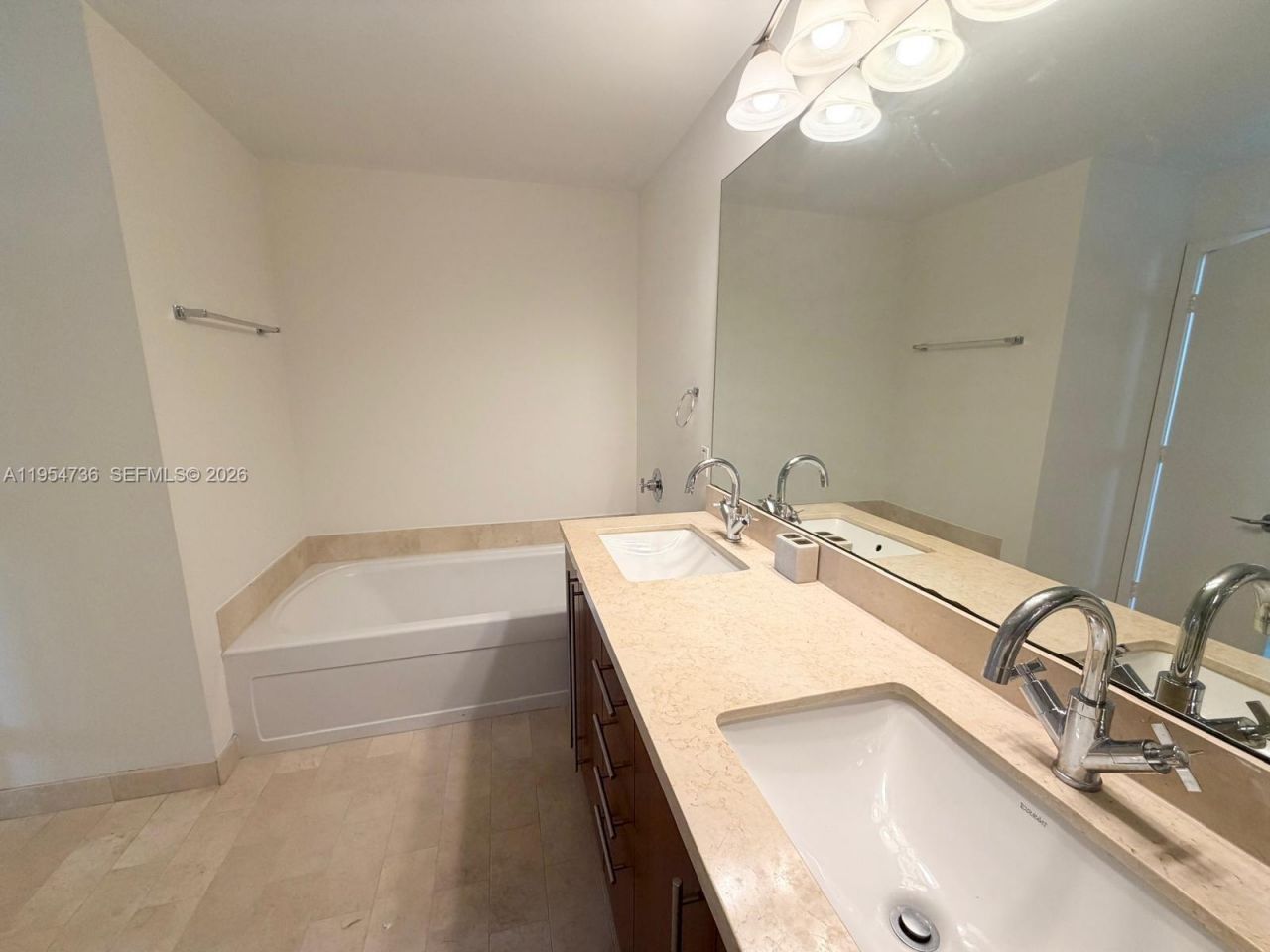 1111 SW 1 Av, Unit 3022-N, Miami, FL 33130 Photo