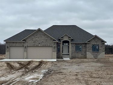 3845 Howland Road, Almont Twp, MI 48003