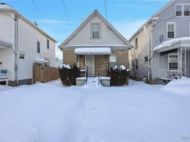 2247 Independence Avenue, Niagara Falls, NY 14301