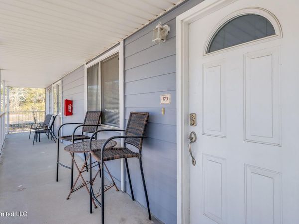 1664 Beach Boulevard, Biloxi, MS 39531