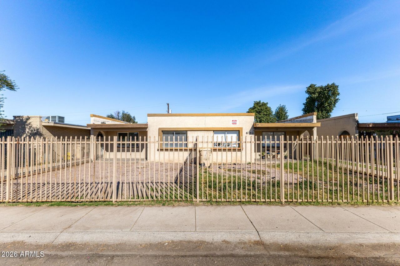 6742 W Palmaire Avenue, Glendale, AZ 85303 Main Photo