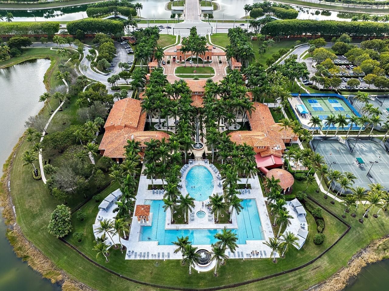 9724 Via Grandezza W, Wellington, FL 33411 Photo