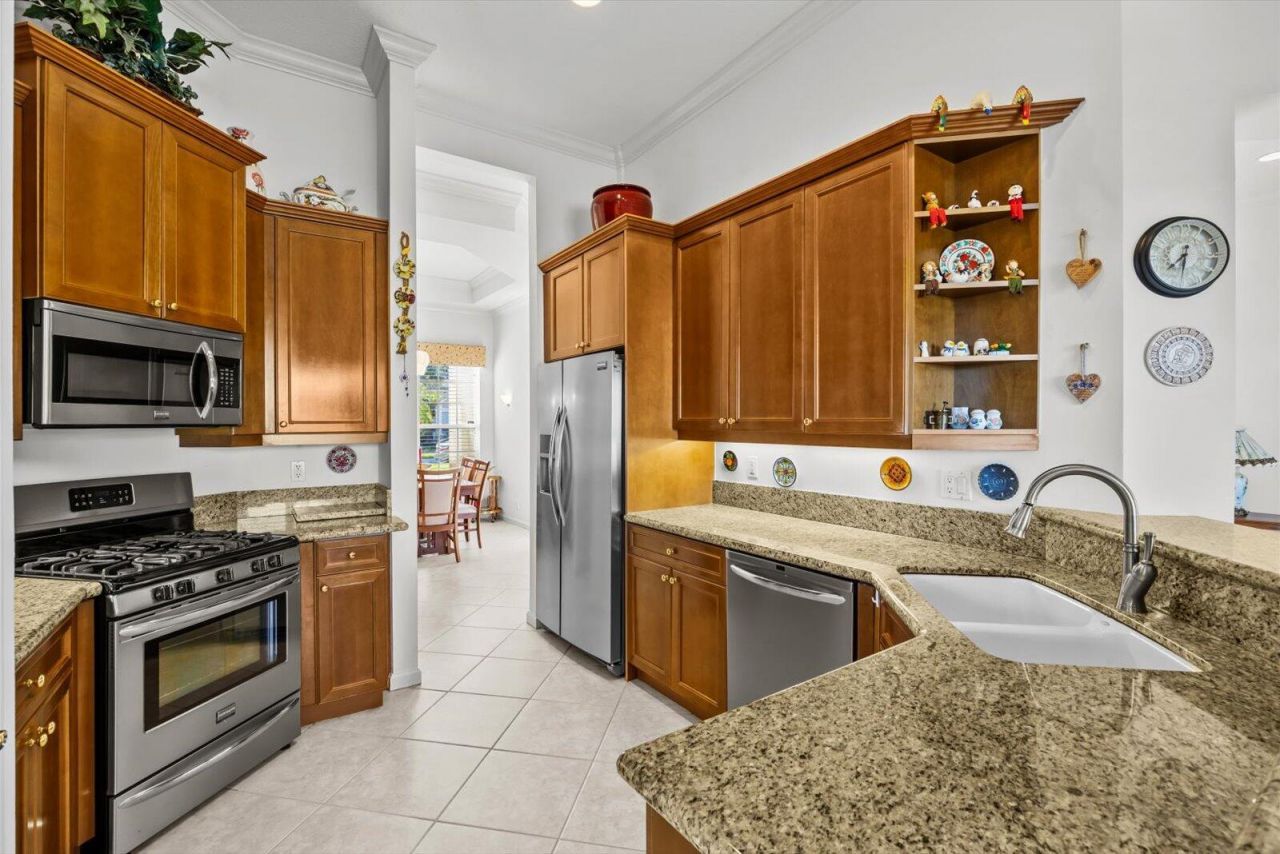 486 Blue Lake Drive, Port Saint Lucie, FL 34986 Photo