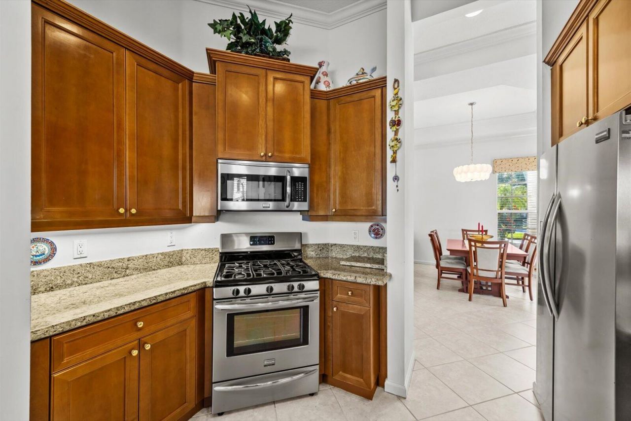 486 Blue Lake Drive, Port Saint Lucie, FL 34986 Photo