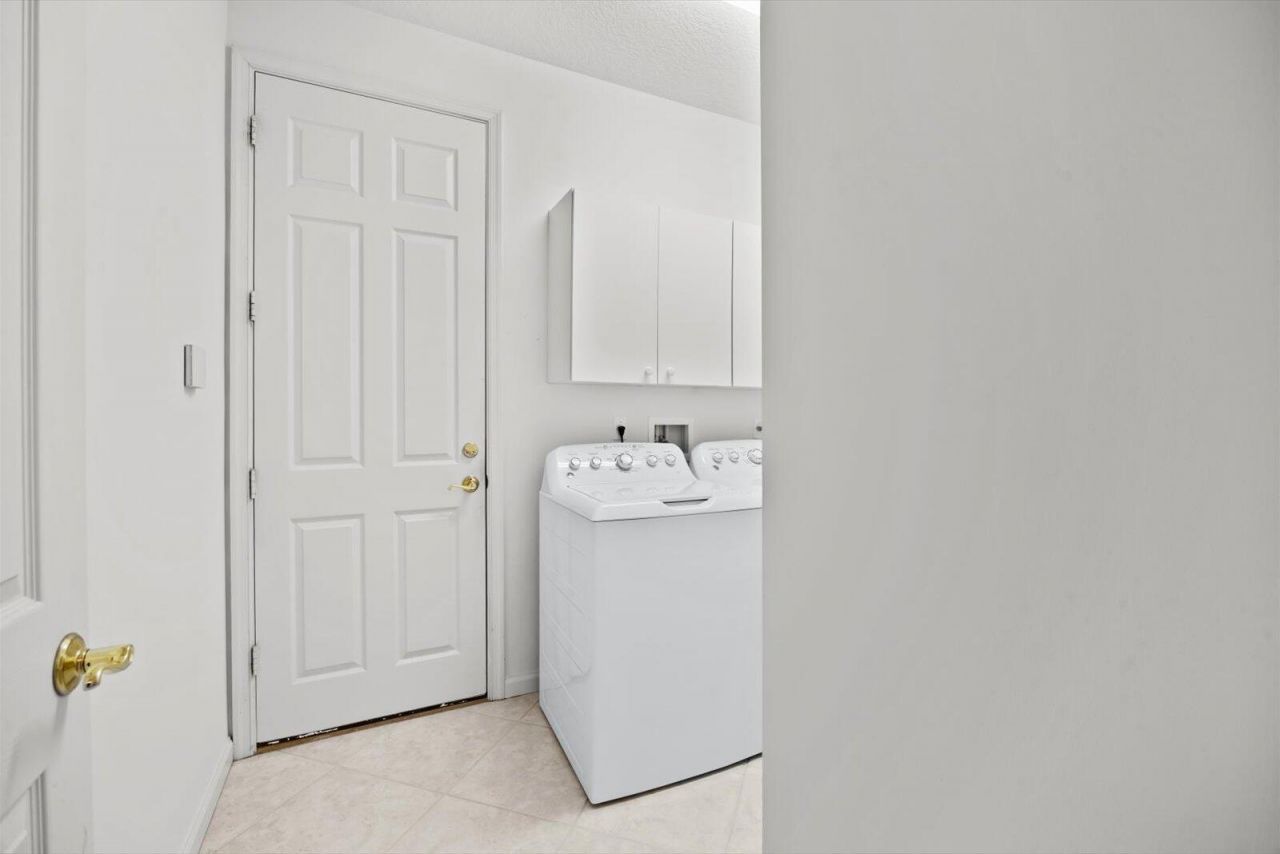 486 Blue Lake Drive, Port Saint Lucie, FL 34986 Photo