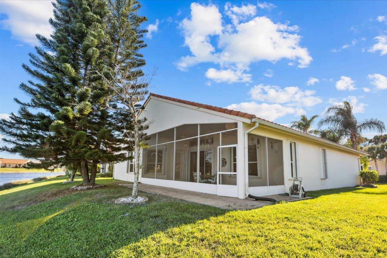 486 Blue Lake Drive, Port Saint Lucie, FL 34986 Photo