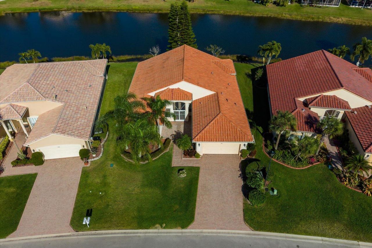 486 Blue Lake Drive, Port Saint Lucie, FL 34986 Photo