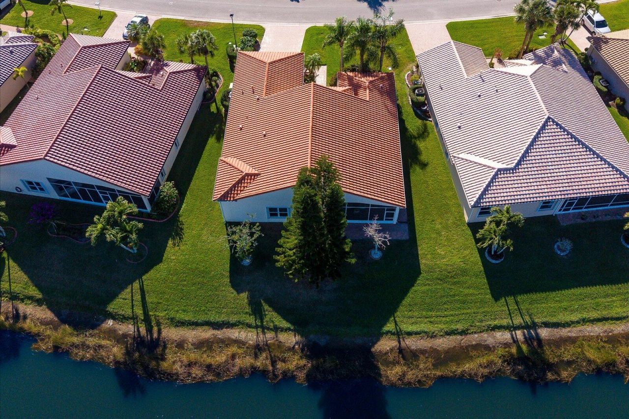 486 Blue Lake Drive, Port Saint Lucie, FL 34986 Photo