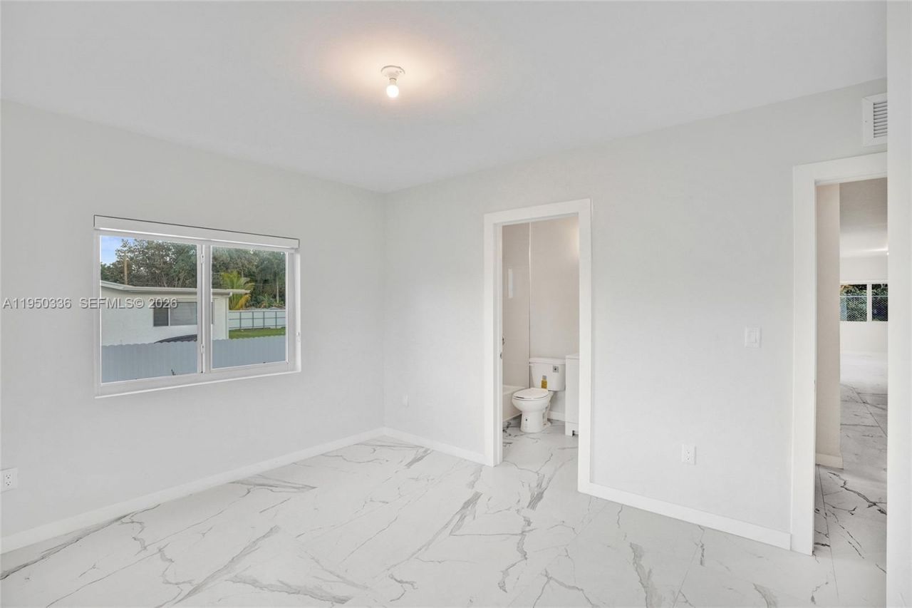 250 NE 119th Terrace, Miami, FL 33161 Photo