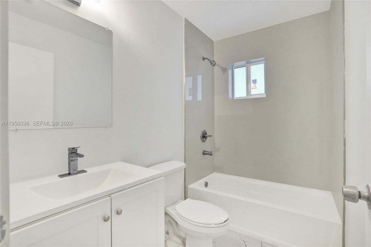 250 NE 119th Terrace, Miami, FL 33161 Photo