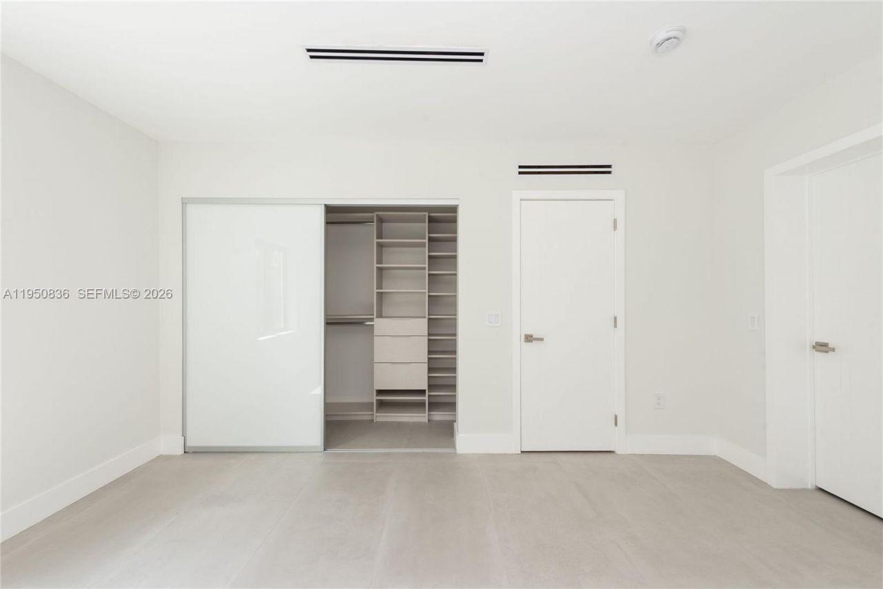 101 SW 25th Rd, Miami, FL 33129 Photo