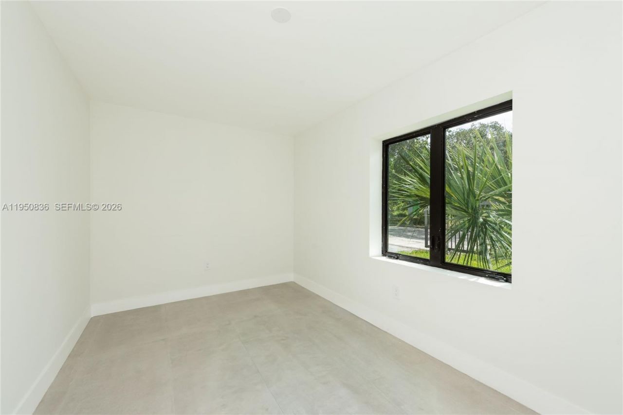 101 SW 25th Rd, Miami, FL 33129 Photo