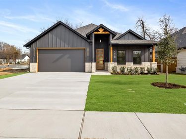 128 Cottonwood Street, Fort Worth, TX 76111