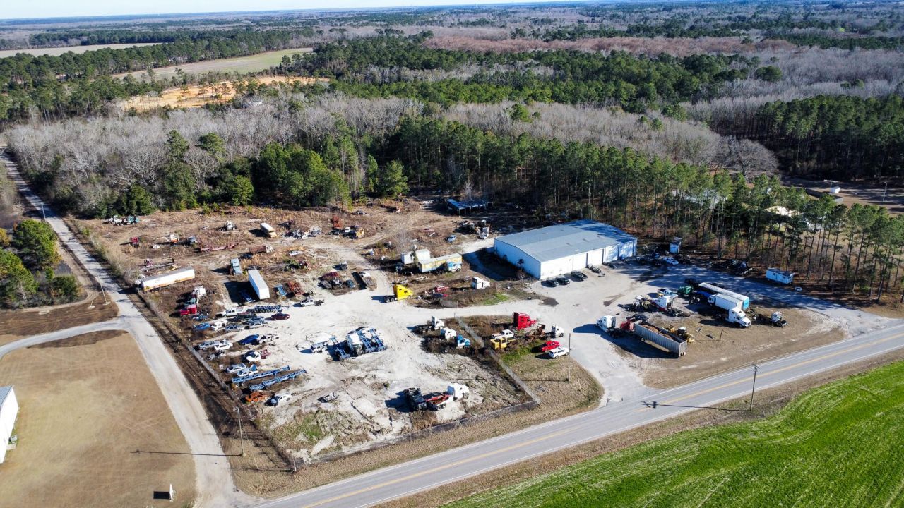 2423 Homestead Road Photo 4