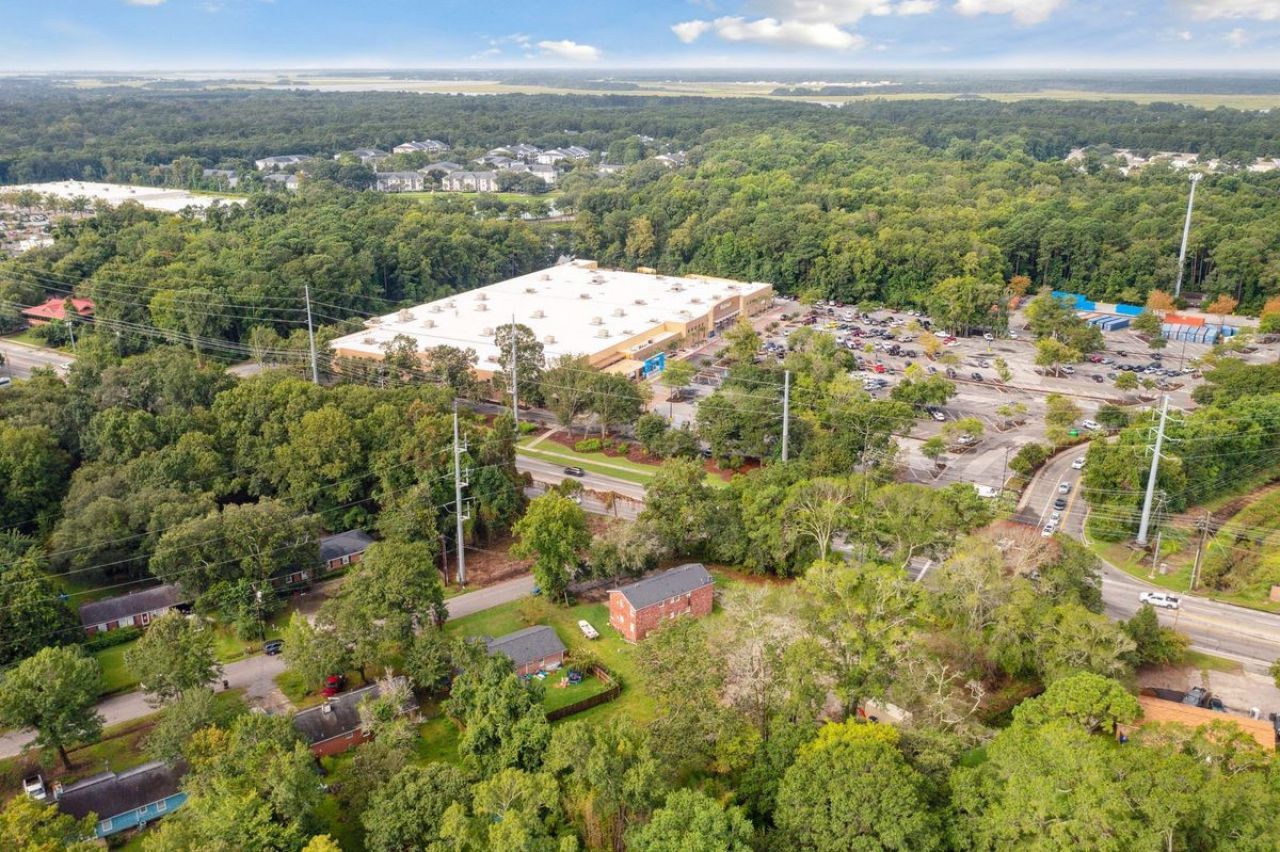 1190 Folly Road Photo 11