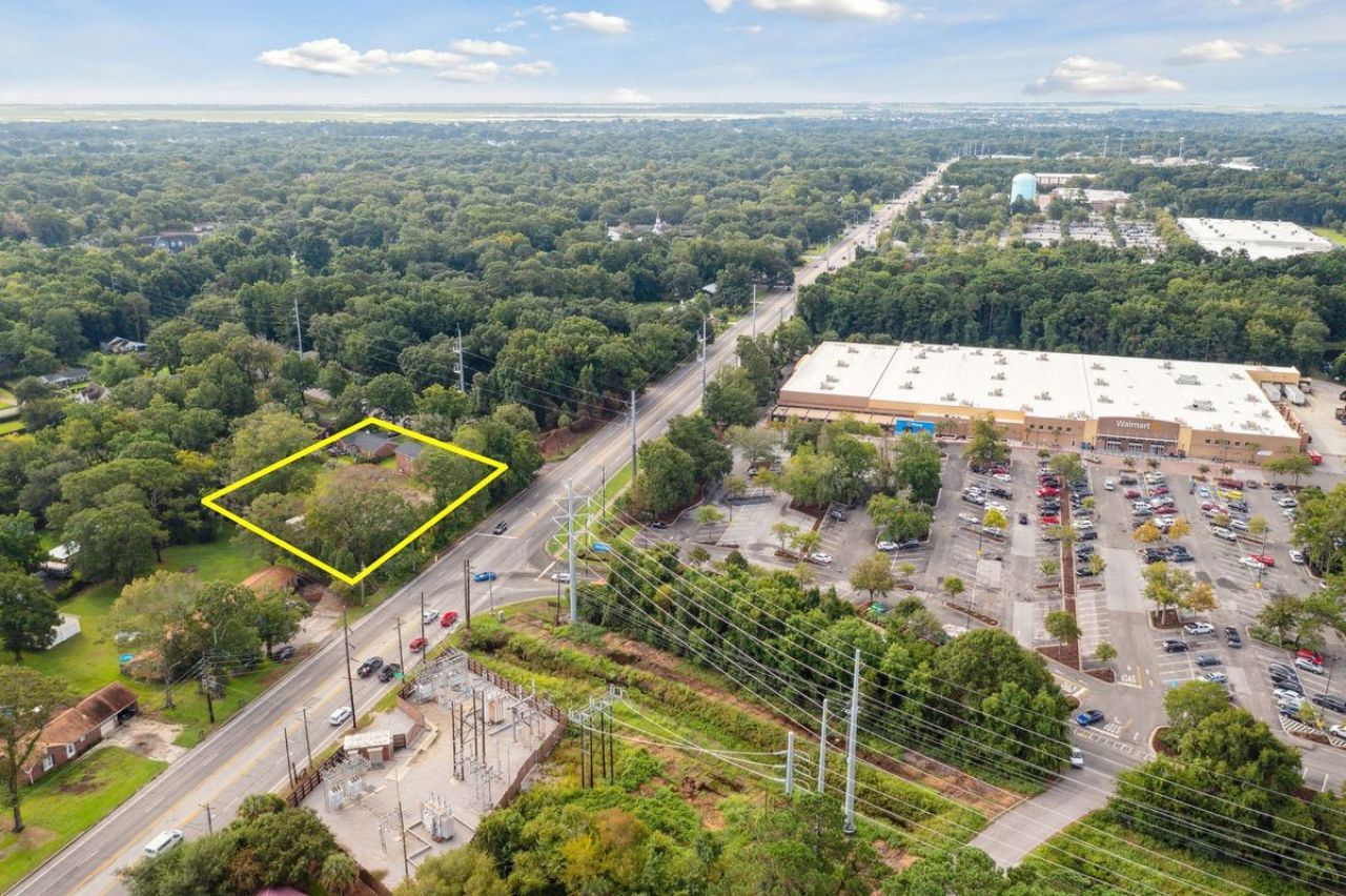 1190 Folly Road Photo 3